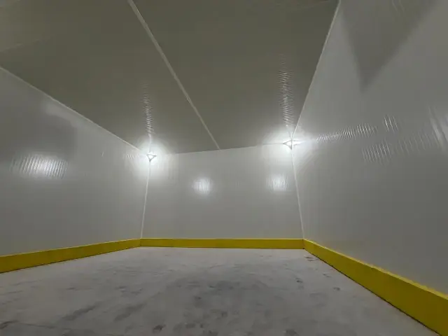 Cellule frigorifique vide — South Pole, El Jadida